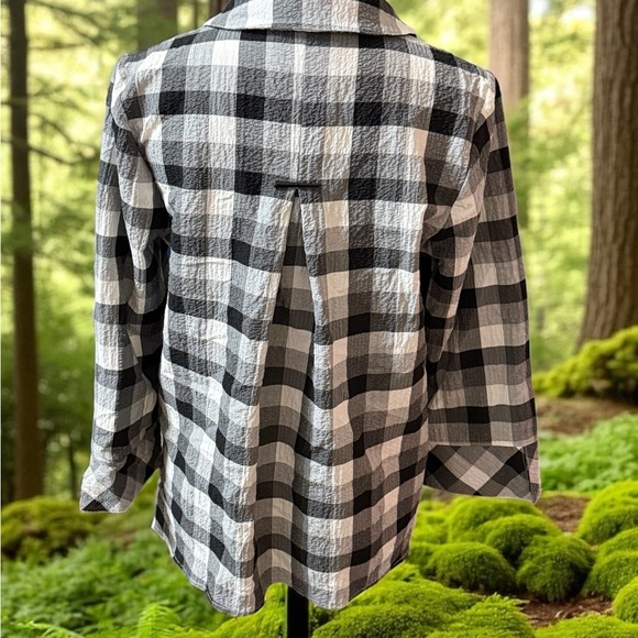 Habitat Black and White Boxy 3/4 Sleeve Top - Picture 4 of 8